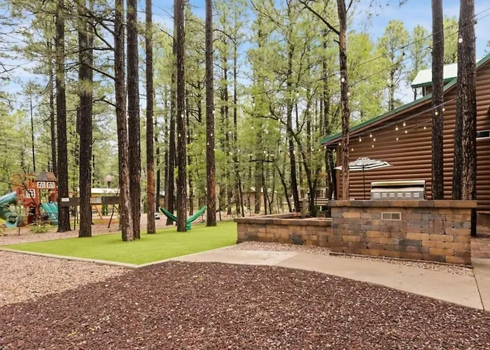 Large Lakeside 5br Mountain Retreat Sleeps 16 Near Lakes Hiking Sunrise Holiday home *